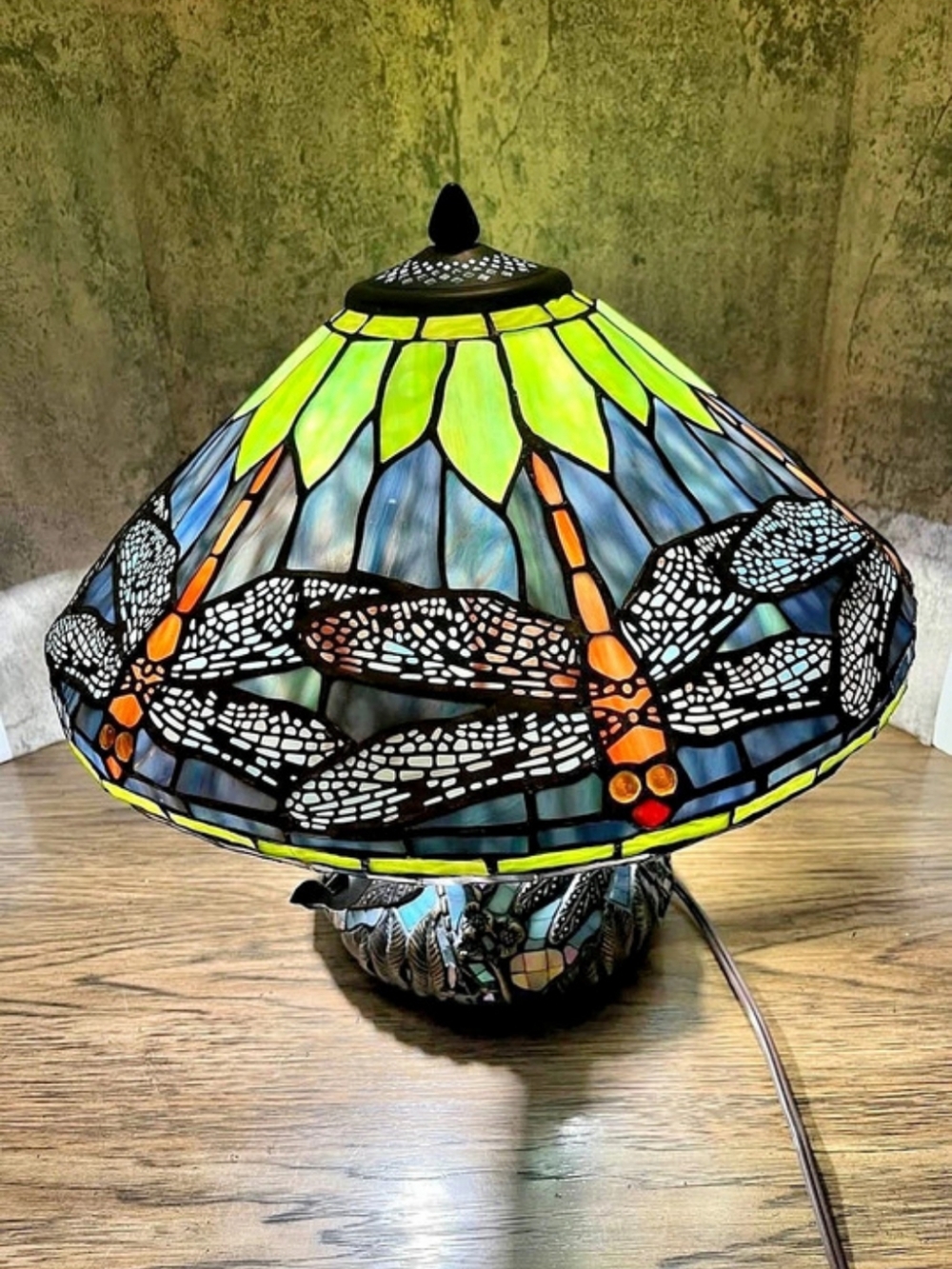 Vintage Tiffany Style Dragonfly Table Lamp With Stained Glass Base